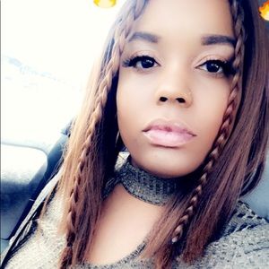 Meet your Posher, Ronique